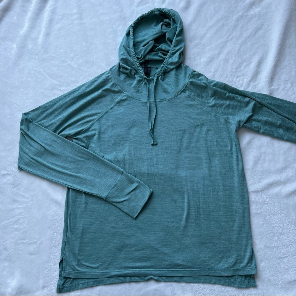 Women’s Gaiam Pull Over hoodie Lightweight